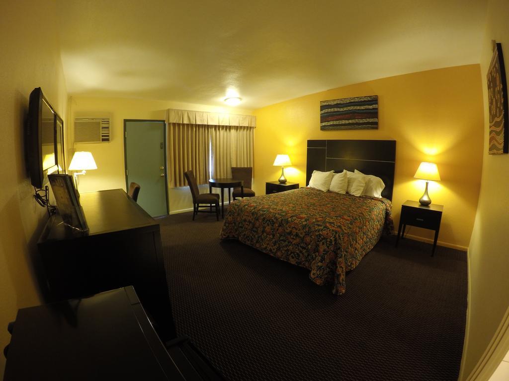 Indio Holiday Motel Exterior foto